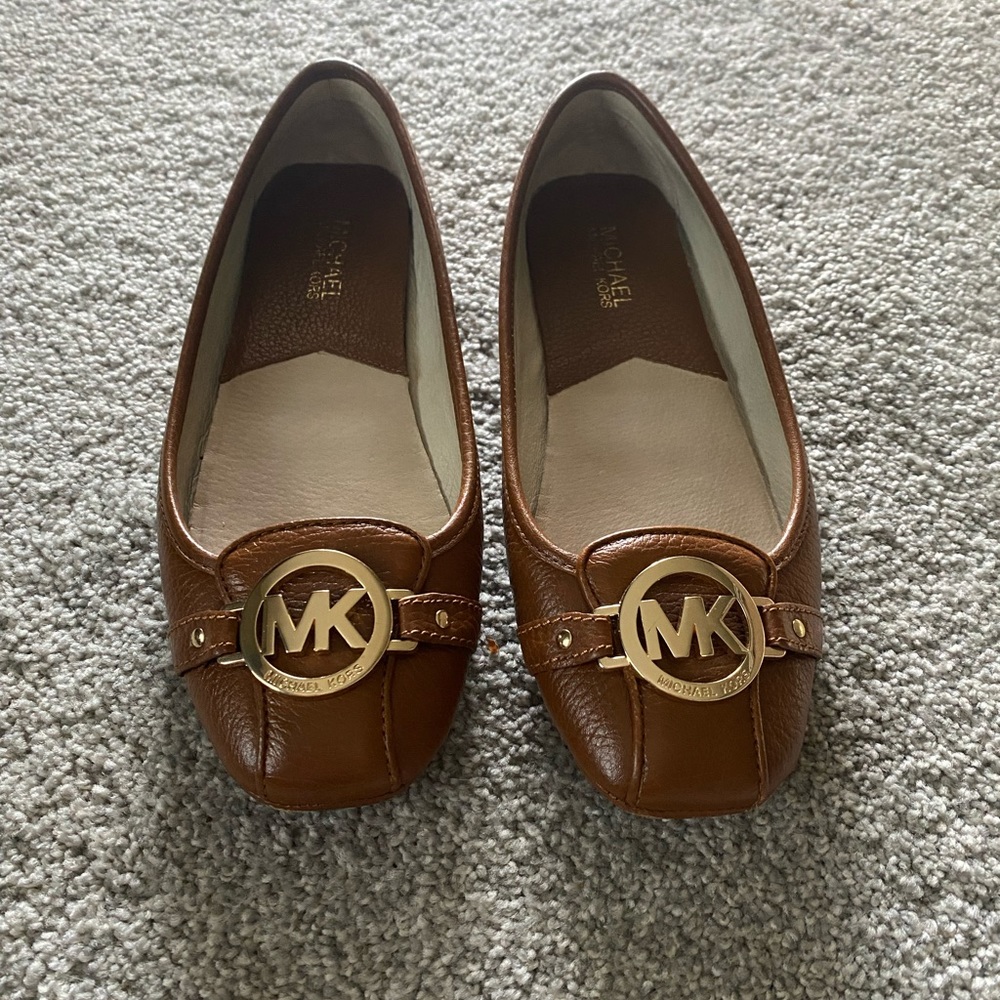 Michael Kors Brown/Tan Flats Size 8